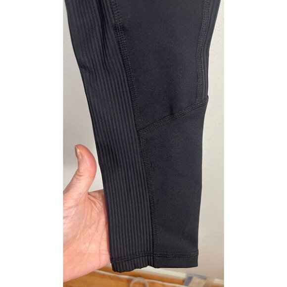 Glyder women's black compression leggings with mesh sides size Medium NWT - Picture 3 of 10